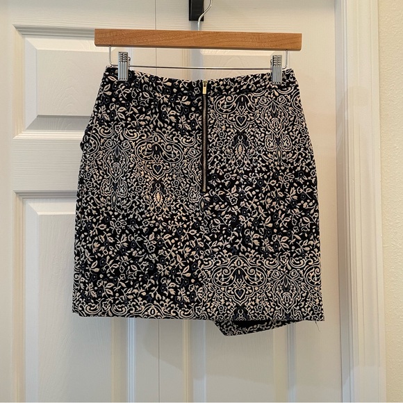 H&M Black, Blue, and White Patterned Skirt - Picture 2 of 3